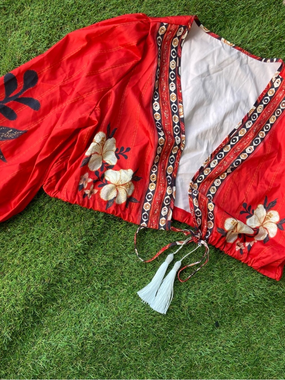 SHEIN NEW Red Floral boho Tie-Front Crop Blouse